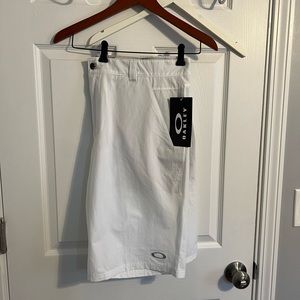 NWT Oakley shorts size 40